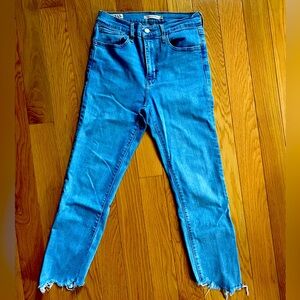 Levi’s 724 High Rise Straight sz 28